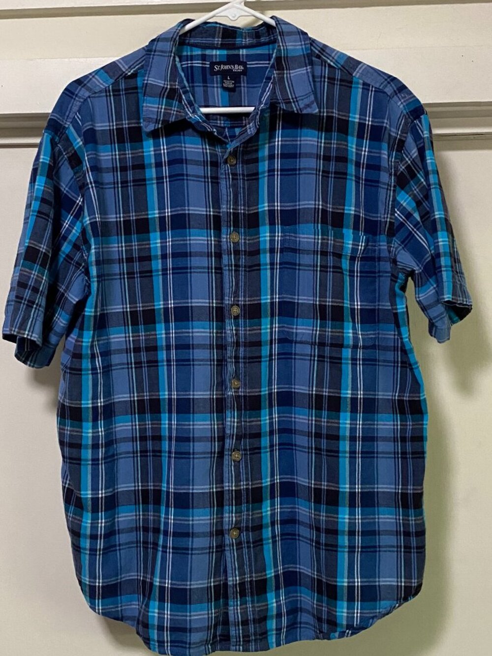 St. John's Bay, men's short sleeve, plaid, button-down shirt, size L